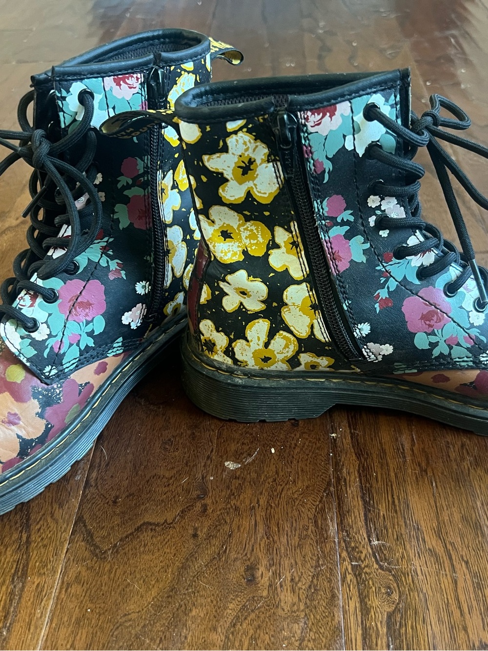 Dr. Martens Black Floral zipper boots - Picture 4 of 6